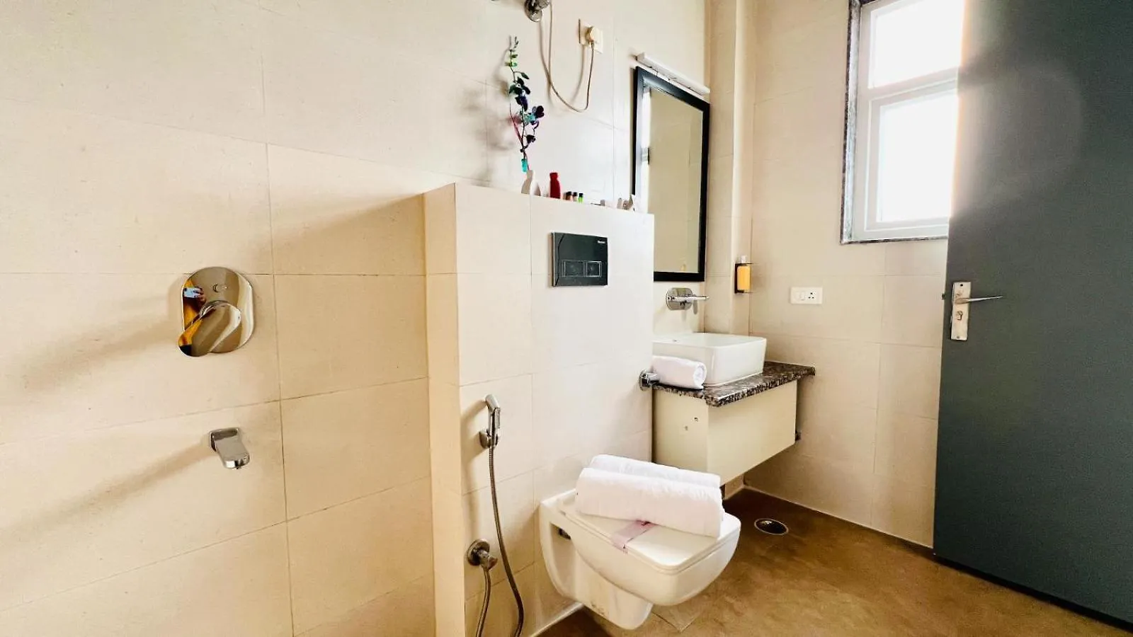 Bluo Medicity - Hotel 古尔冈